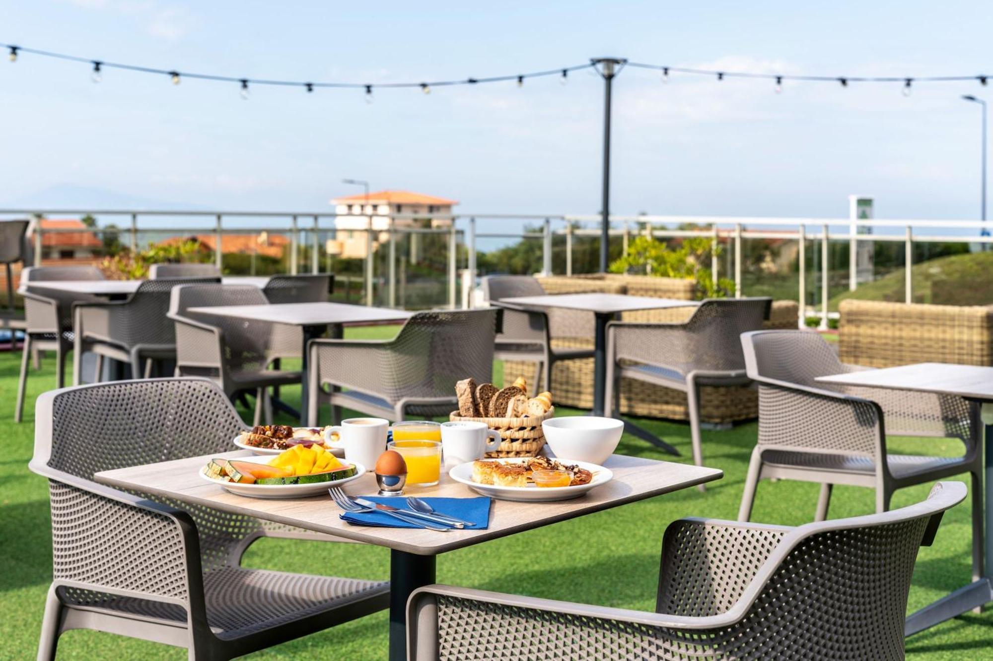 Ibis Styles Biarritz Plage Exterior foto